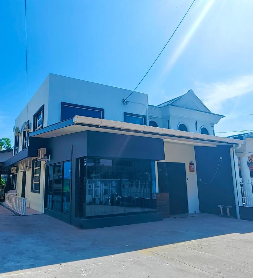 Aaronl Homestay Kota Kinabalu Rum bild